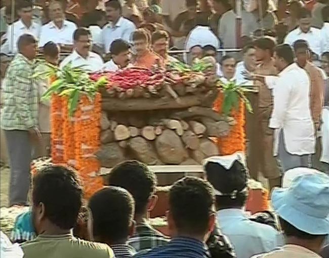 बाला साहेब ठाकरे की अंतिम यात्रा | नहीं रहे बाला साहेब