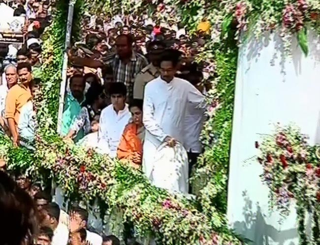 बाला साहेब ठाकरे की अंतिम यात्रा | नहीं रहे बाला साहेब