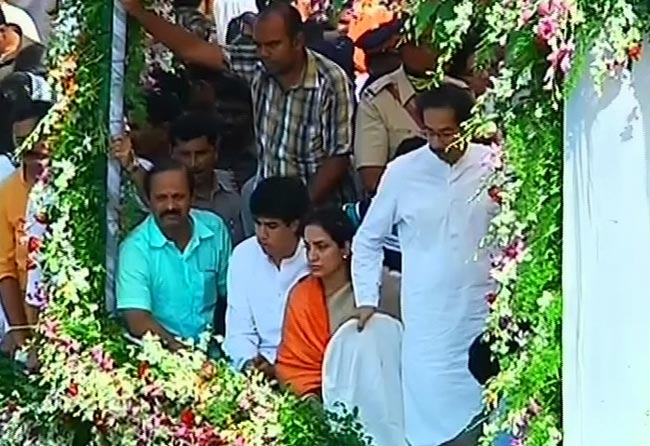 बाला साहेब ठाकरे की अंतिम यात्रा | नहीं रहे बाला साहेब