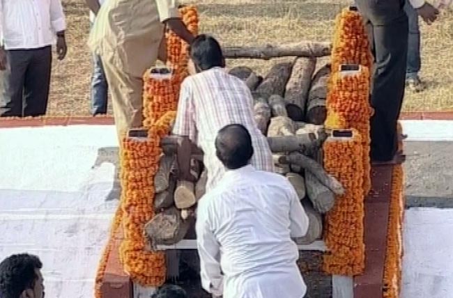 बाला साहेब ठाकरे की अंतिम यात्रा | नहीं रहे बाला साहेब