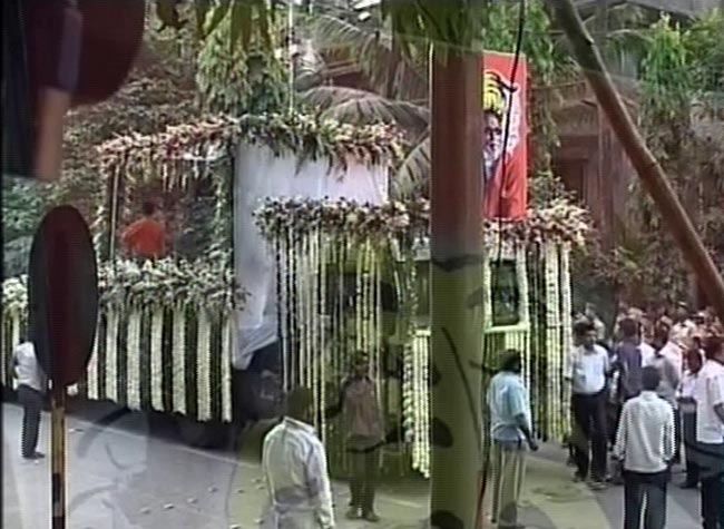 बाला साहेब ठाकरे की अंतिम यात्रा | नहीं रहे बाला साहेब