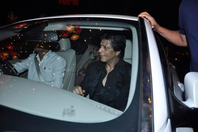 'बिग बी' की पार्टी में जुटे सितारे | अनदेखे बिग बी...