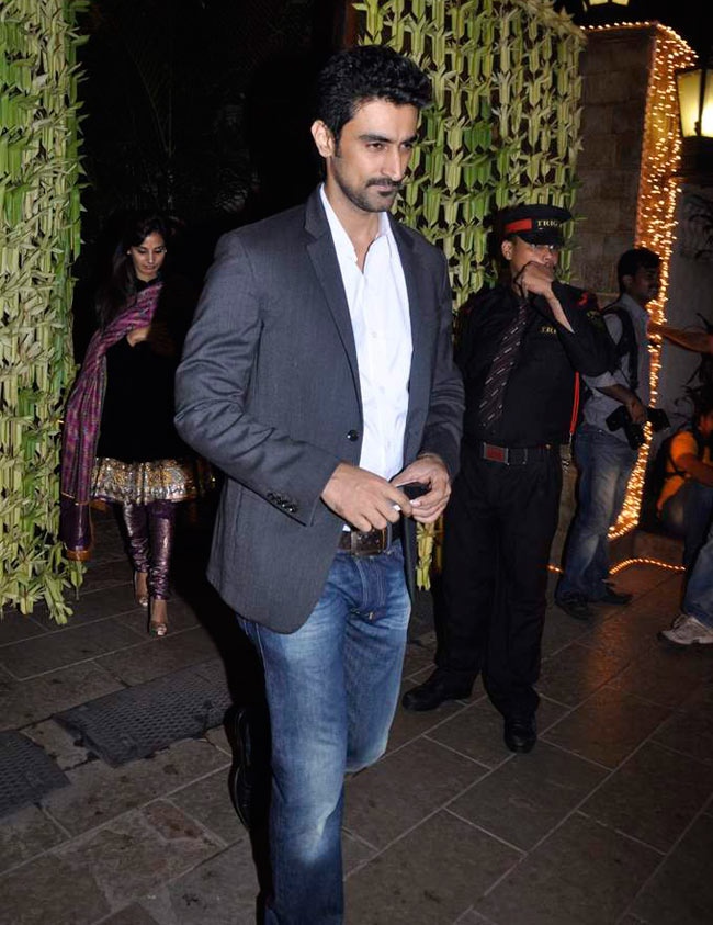 'बिग बी' की पार्टी में जुटे सितारे | अनदेखे बिग बी...