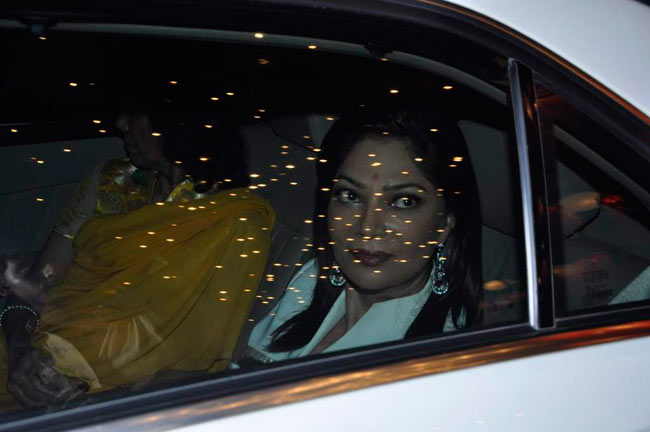 'बिग बी' की पार्टी में जुटे सितारे | अनदेखे बिग बी...