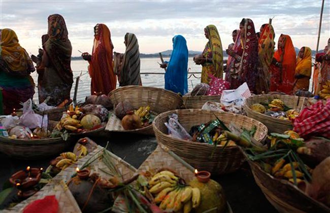 देशभर में छठ पूजा की धूम | छठ पूजा पर हादसा