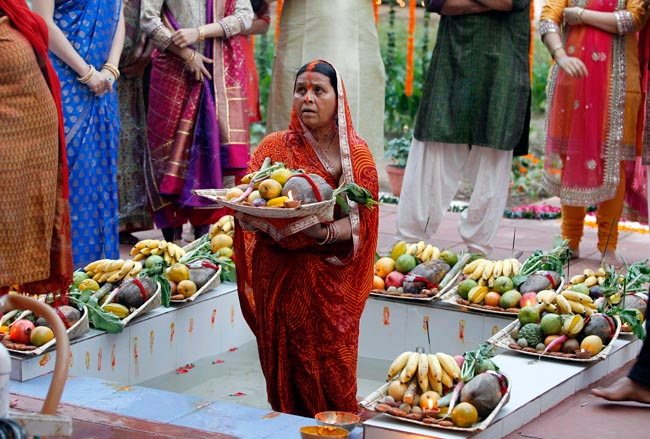 देशभर में छठ पूजा की धूम | छठ पूजा पर हादसा