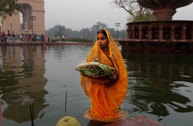 देशभर में छठ पूजा की धूम | छठ पूजा पर हादसा