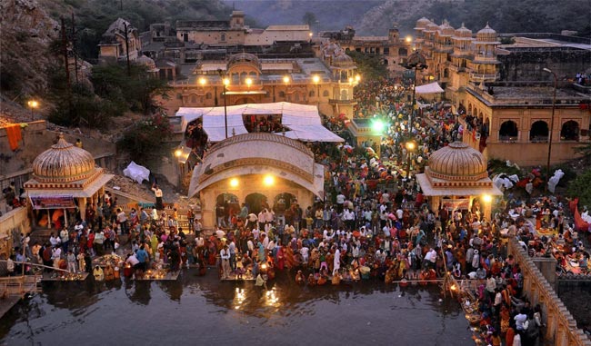 देशभर में छठ पूजा की धूम | छठ पूजा पर हादसा