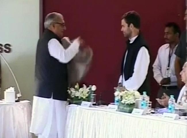 'संवाद' के बहाने चुनाव की तैयारियों में जुटी कांग्रेस