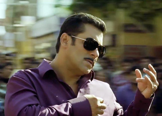 तस्वीरों में 'दबंग 2' की कहानी | सोनाक्षी की अनदेखी तस्वीरें