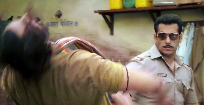 तस्वीरों में 'दबंग 2' की कहानी | सोनाक्षी की अनदेखी तस्वीरें