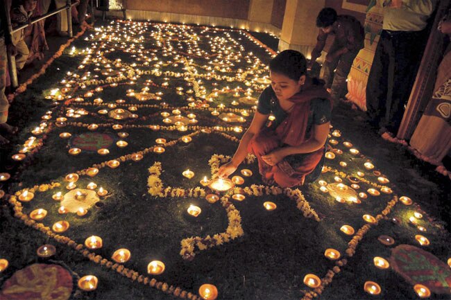 दीपावली के मौके पर देशभर में धूम | पढ़ें