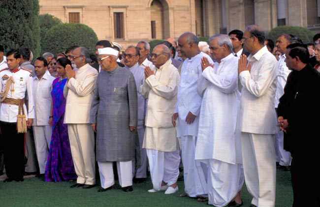 तस्‍वीरों में इंद्र कुमार गुजराल का व्‍यक्तित्‍व...