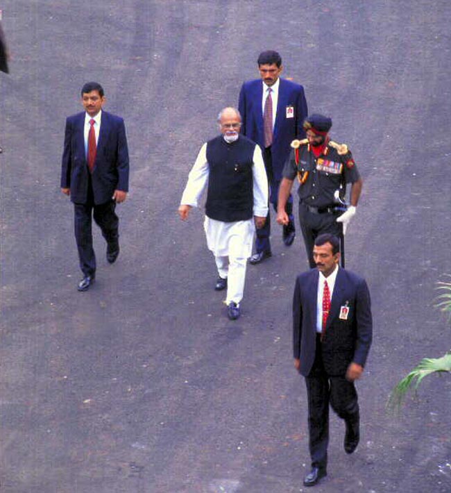 तस्‍वीरों में इंद्र कुमार गुजराल का व्‍यक्तित्‍व...