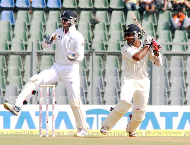 मुंबई टेस्ट Day-2: मुश्किल में फंसी टीम इंडिया