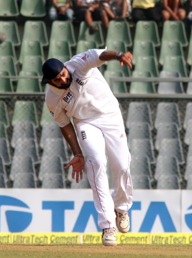 मुंबई टेस्ट Day-2: मुश्किल में फंसी टीम इंडिया