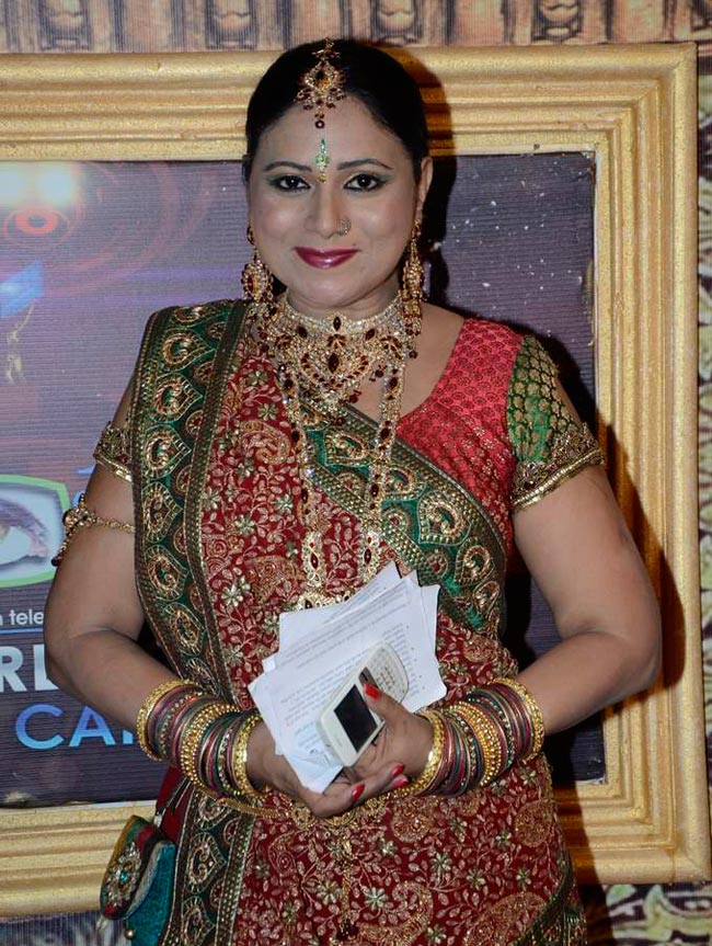 सितारों से गुलजार हुआ ITA अवॉर्ड | बोल्‍ड होती बालाएं