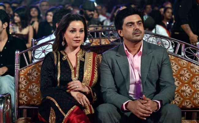 सितारों से गुलजार हुआ ITA अवॉर्ड | बोल्‍ड होती बालाएं