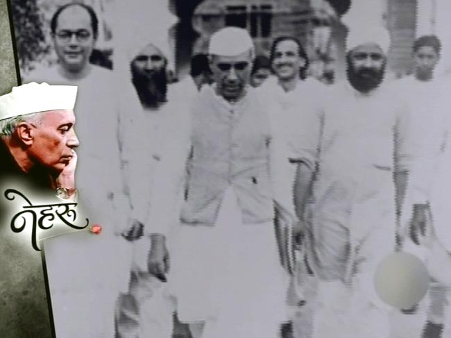 आज भी सबके दिलों में जिंदा हैं पंडित जवाहरलाल नेहरू...