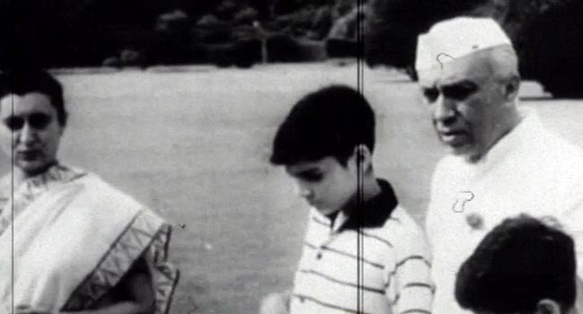 आज भी सबके दिलों में जिंदा हैं पंडित जवाहरलाल नेहरू...