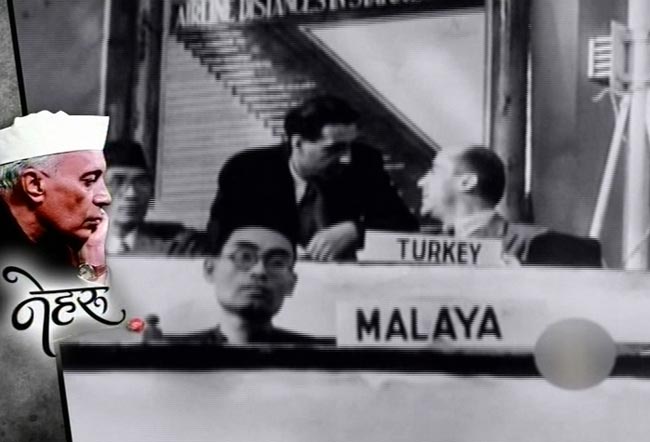 आज भी सबके दिलों में जिंदा हैं पंडित जवाहरलाल नेहरू...