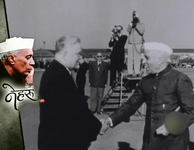 आज भी सबके दिलों में जिंदा हैं पंडित जवाहरलाल नेहरू...