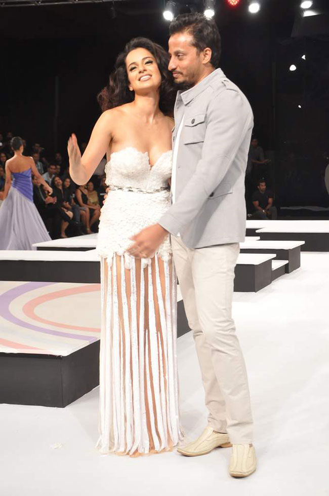 जब कांगना का हो गया वार्डरोब मालफंक्‍शन | प्रियंका से हुआ Ooops