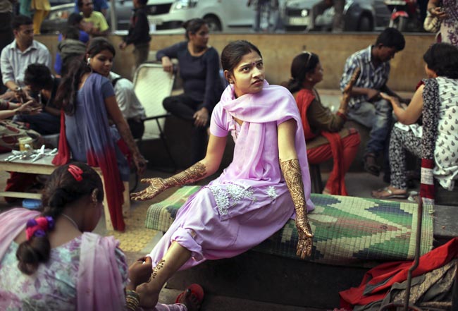 सुहाग की सलामती का पर्व करवाचौथ