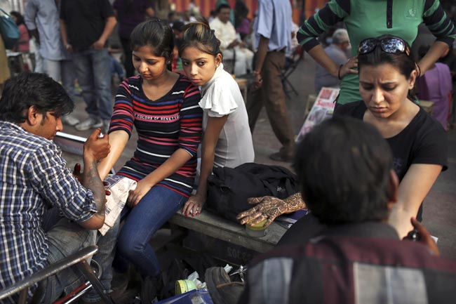 सुहाग की सलामती का पर्व करवाचौथ