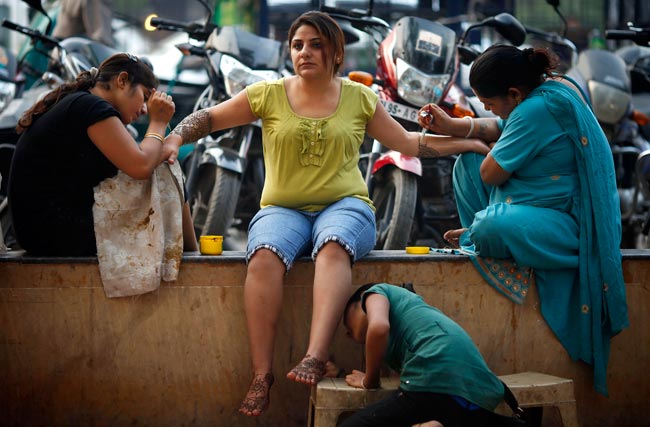 सुहाग की सलामती का पर्व करवाचौथ