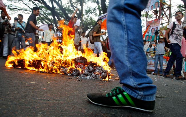 कसाब को फांसीः देशभर में मना जश्न | कसाब को फांसी