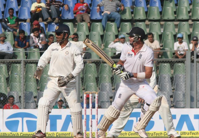 मुंबई टेस्टः कुक-पीटरसन के नाम रहा दूसरा दिन