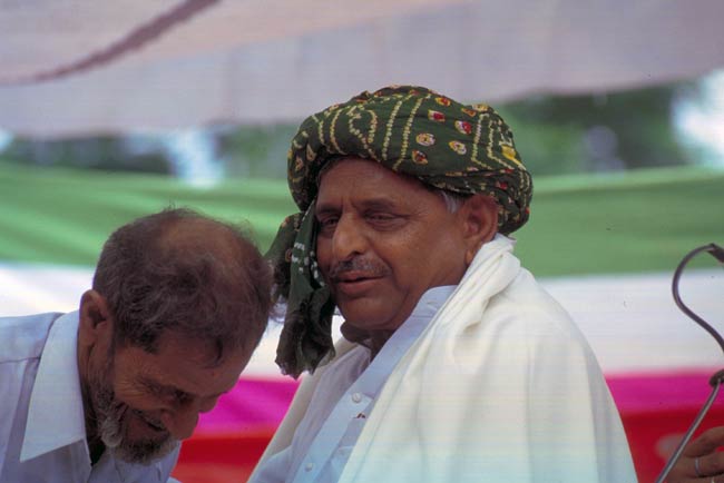 मुलायम सिंह यादव को हैप्पी बर्थडे