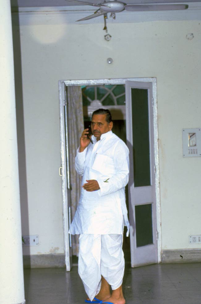 मुलायम सिंह यादव को हैप्पी बर्थडे