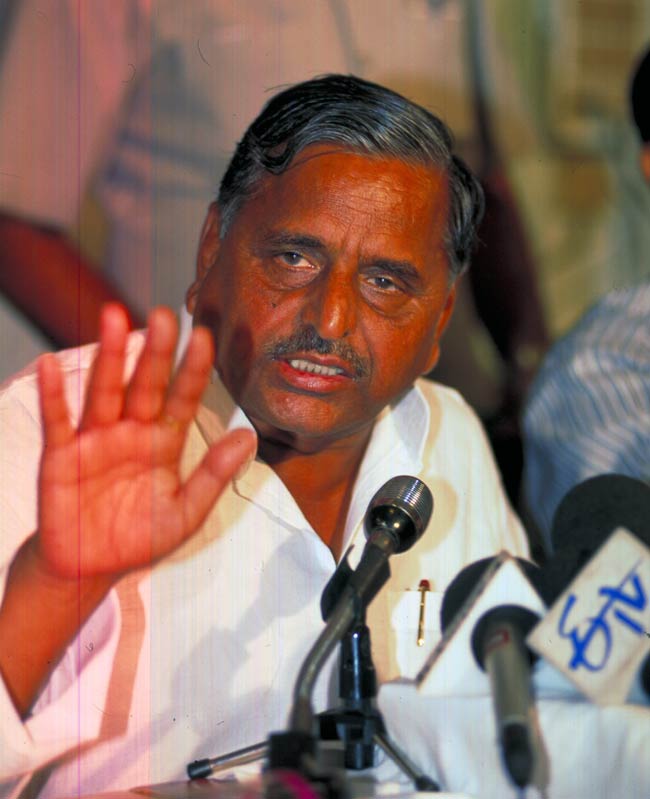 मुलायम सिंह यादव को हैप्पी बर्थडे