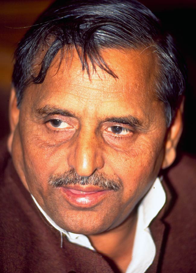 मुलायम सिंह यादव को हैप्पी बर्थडे