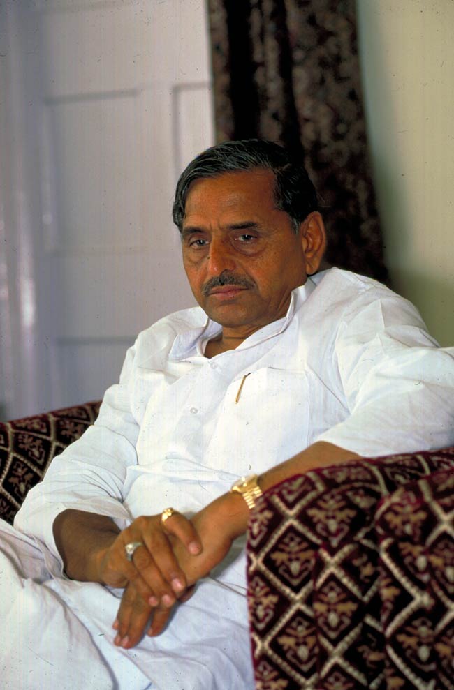 मुलायम सिंह यादव को हैप्पी बर्थडे