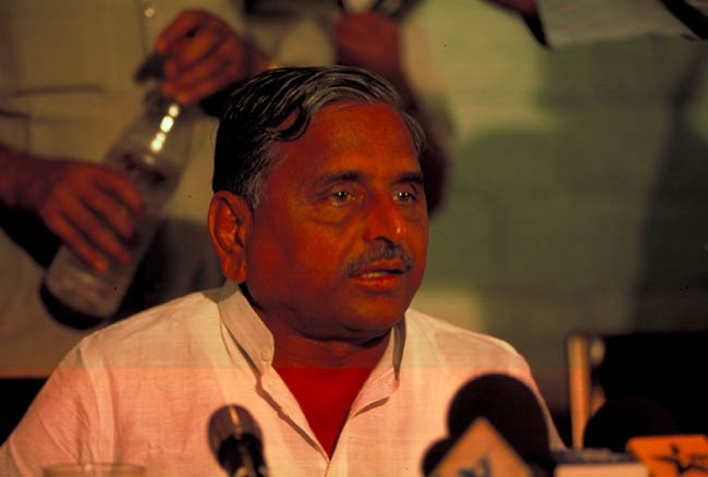 मुलायम सिंह यादव को हैप्पी बर्थडे