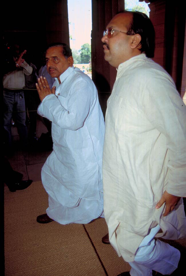 मुलायम सिंह यादव को हैप्पी बर्थडे