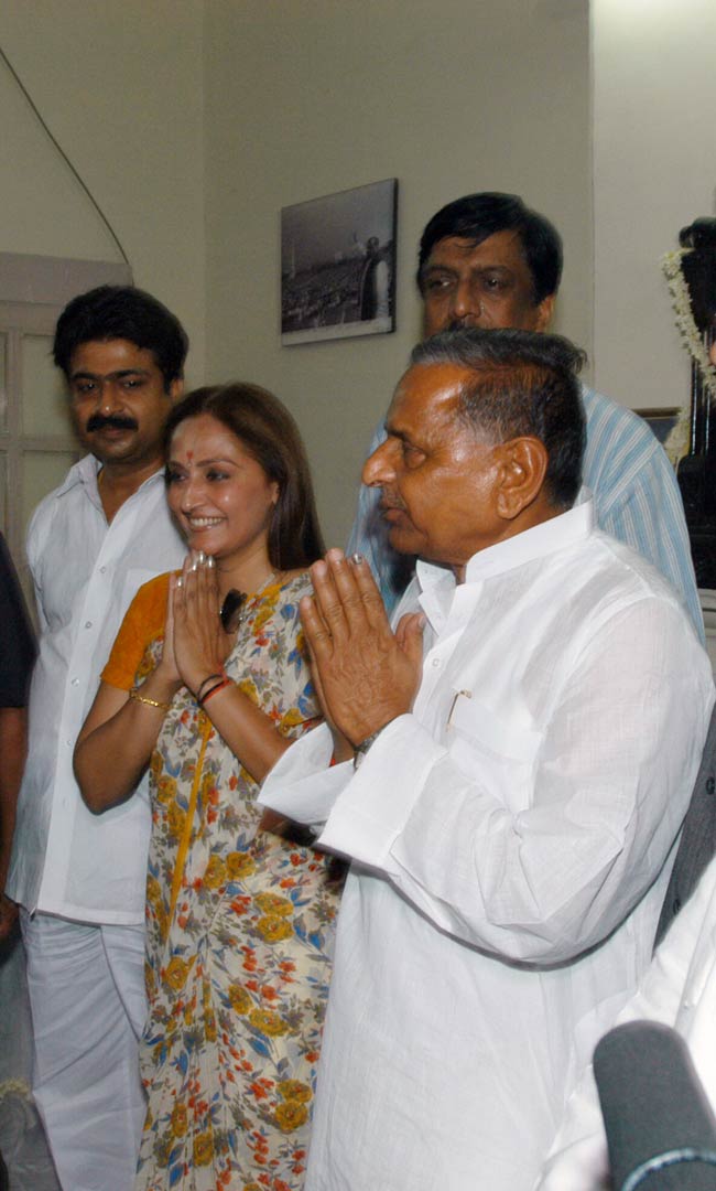 मुलायम सिंह यादव को हैप्पी बर्थडे