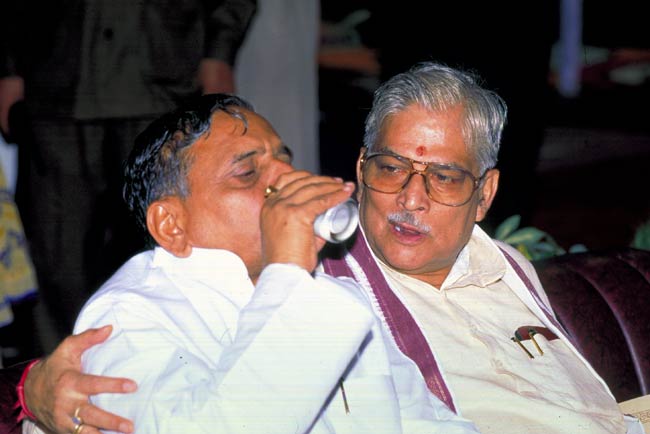 मुलायम सिंह यादव को हैप्पी बर्थडे