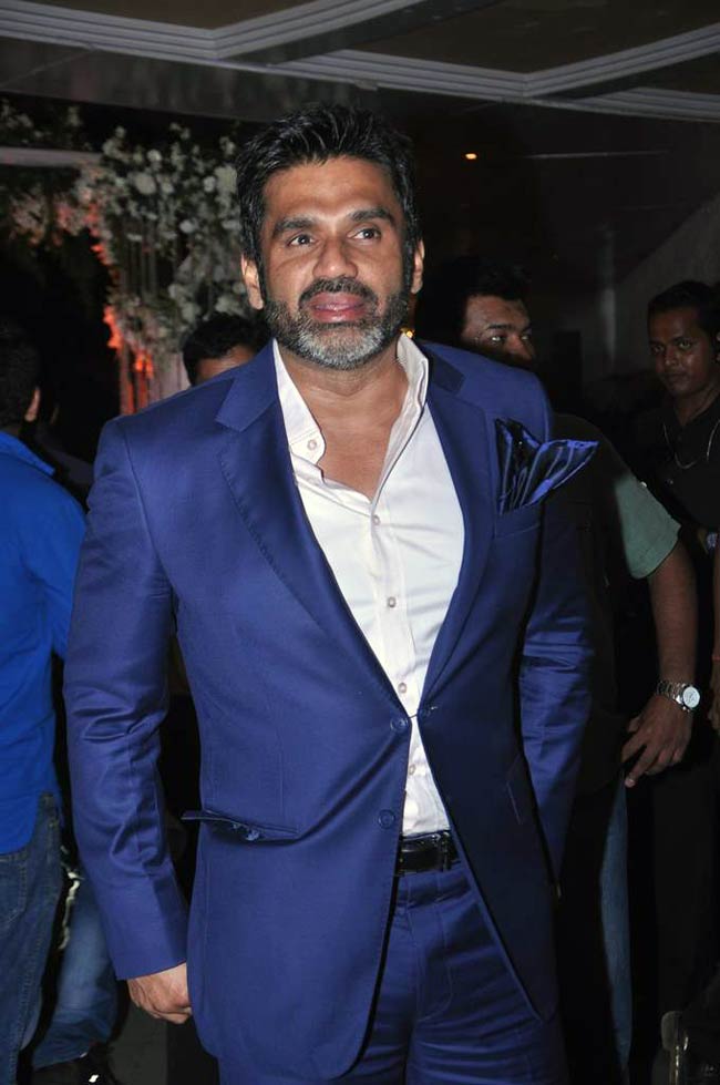 नवीन-महक शेट्टी की शादी में पहुंचा बॉलीवुड | करीना की शादी