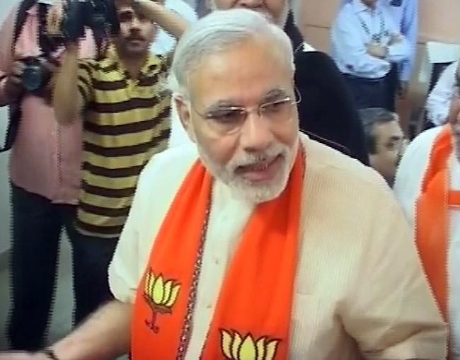 तस्वीरों में 30 नवंबर 2012 की बड़ी खबरें | पढ़ें