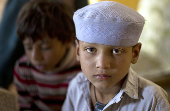 खौफ के साए में विक्षिप्तता की ओर बढ़ता पाकिस्तान!