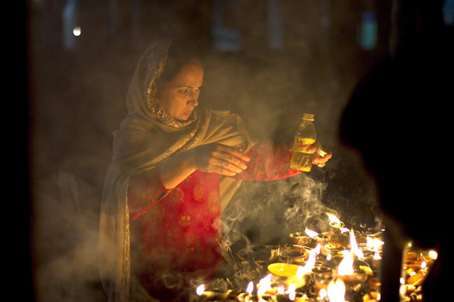 खौफ के साए में विक्षिप्तता की ओर बढ़ता पाकिस्तान!