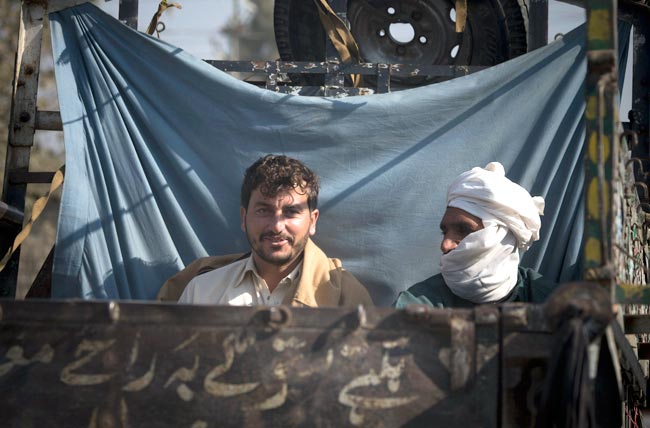 खौफ के साए में विक्षिप्तता की ओर बढ़ता पाकिस्तान!