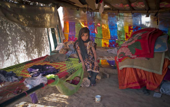 खौफ के साए में विक्षिप्तता की ओर बढ़ता पाकिस्तान!