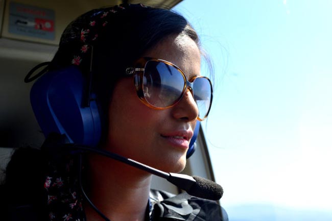 सुर्खियों में रहने को बेकरार पूनम पांडे | न्यूड पूनम