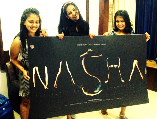 सुर्खियों में रहने को बेकरार पूनम पांडे | न्यूड पूनम