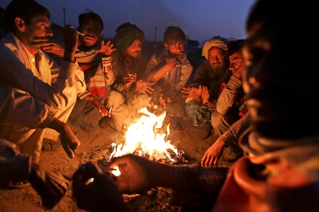 मशहूर पुष्कर मेला शुरू, उमड़ पड़ी भीड़